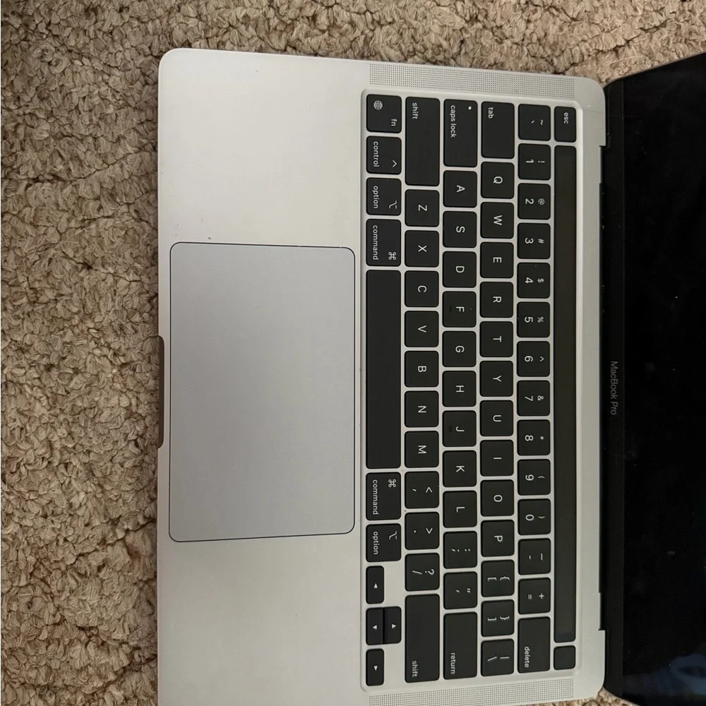Apple MacBook in Sleek Silver